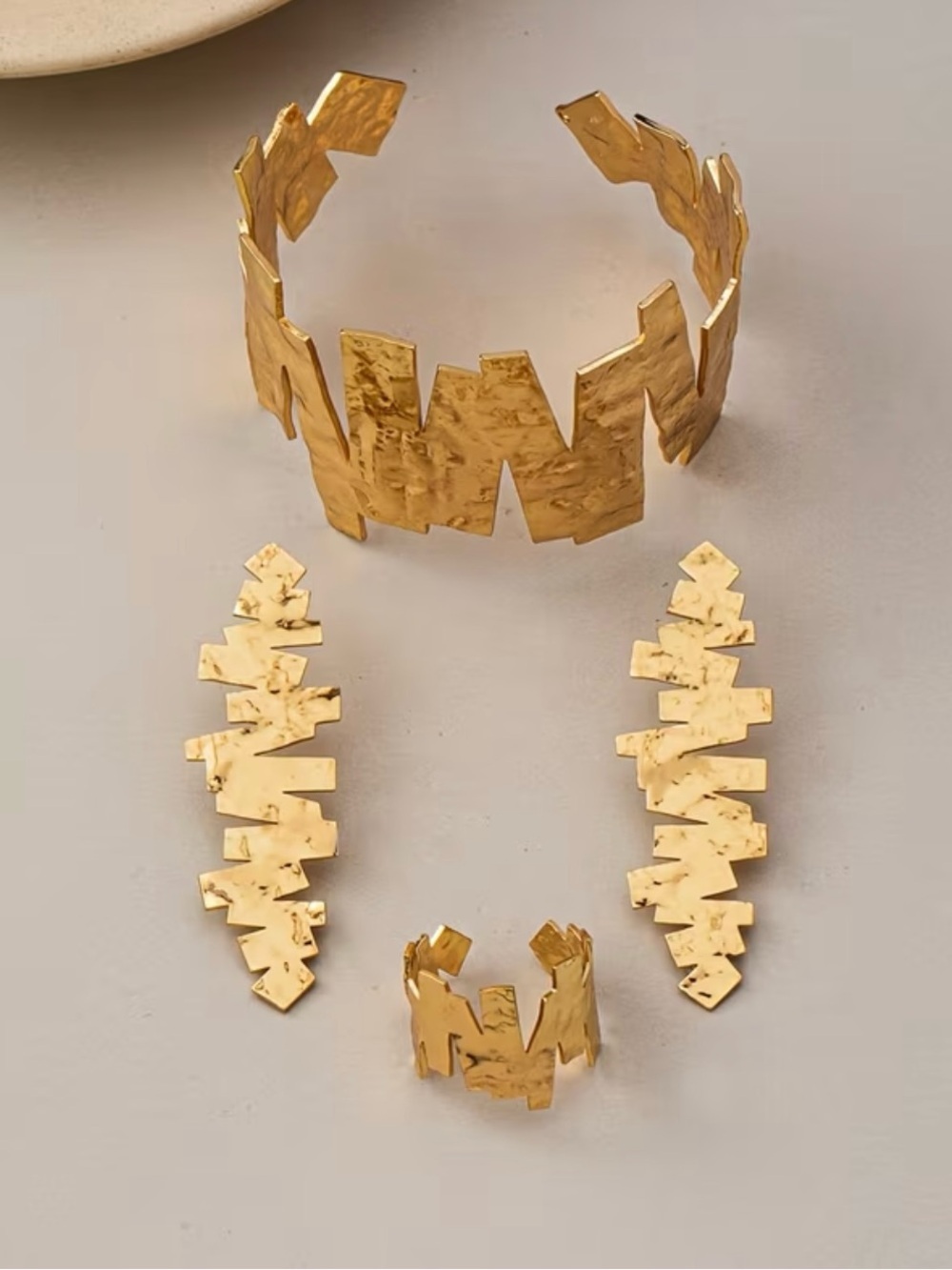 NEW! 4 pieces Elegant Gold Jewelry Set. Trendy Jewelry. (A0-20) - Picture 2 of 5